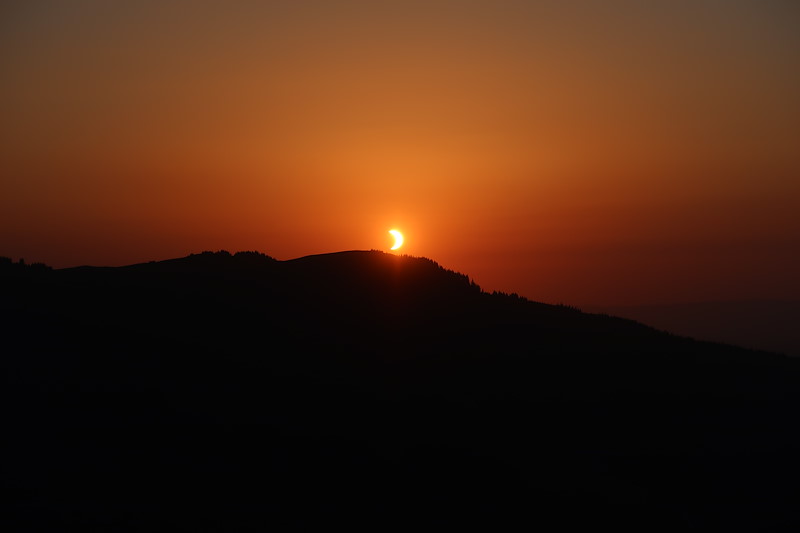 20260812_moentschelespitz-sonnenfinsternis-gleitschirm_061.JPG