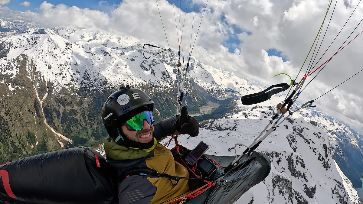 PHC_Photo_Flying_03.jpeg