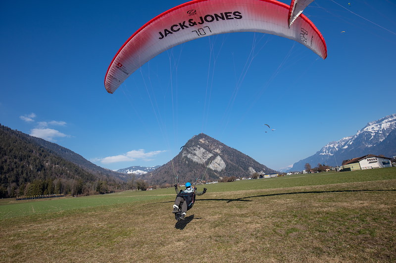 Paragliding-Interlaken-7_037_MS_06A0094.jpg