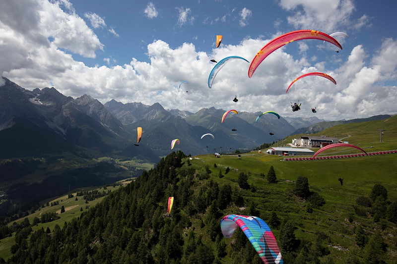 Paraglidiing-Scuol2Paraglidiing-Scuol2_06A0711.jpg