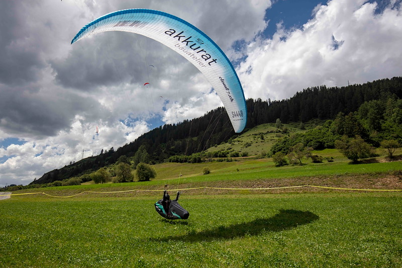 Paraglidiing-Scuol2Paraglidiing-Scuol2_06A0753.jpg