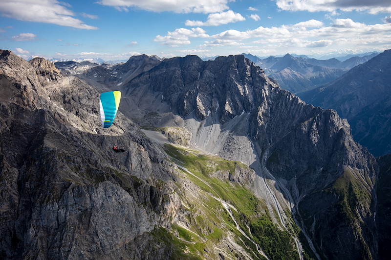 Paraglidiing-Scuol2_06A4894.jpg