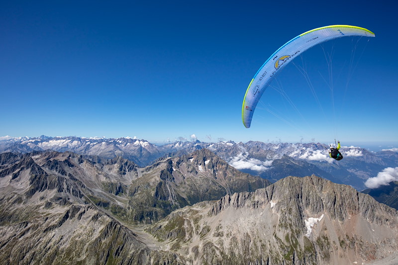 Paragliding-Disentis17-003.jpg
