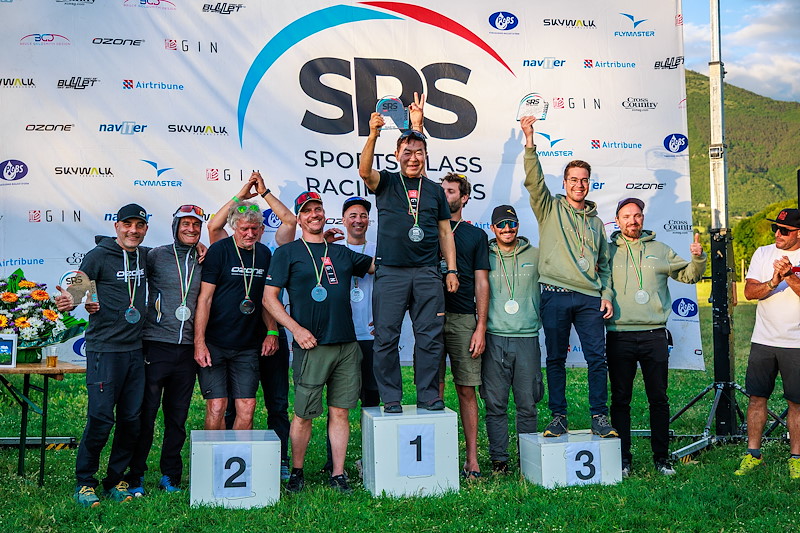 podium_team.jpg